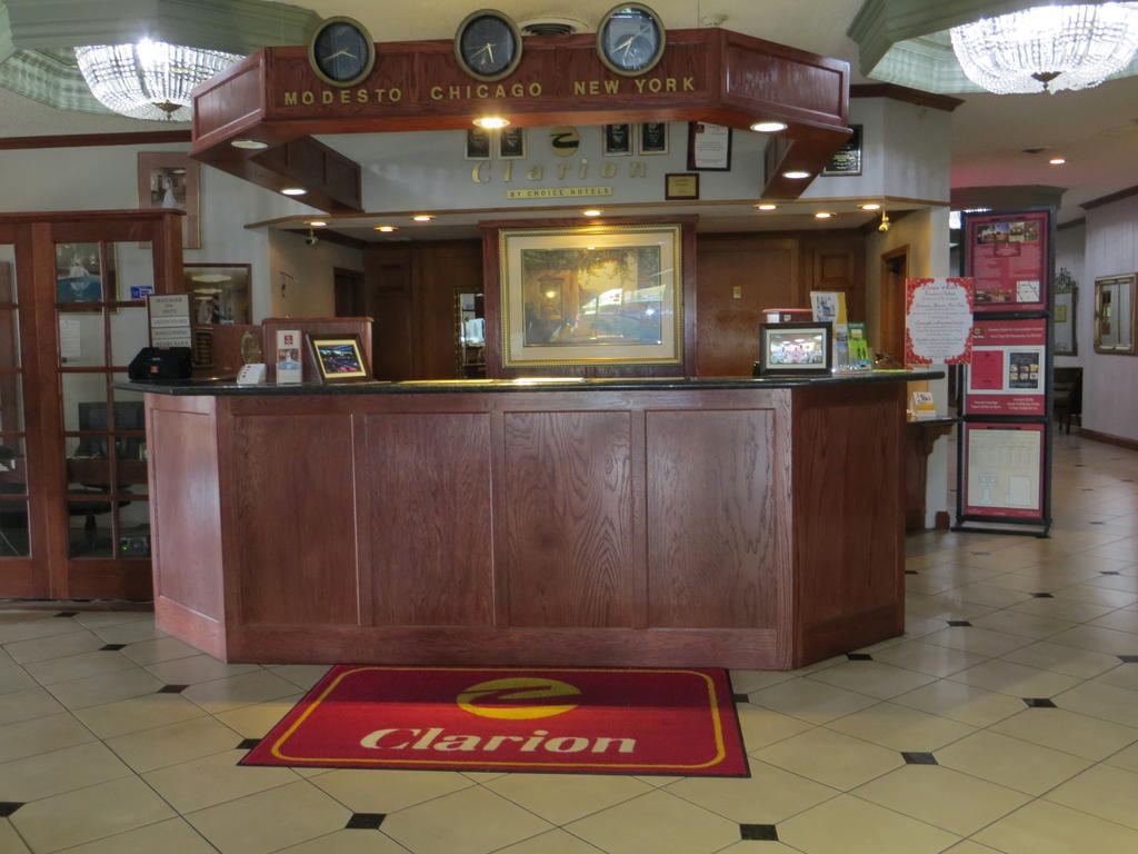 Clarion Inn Conference Center Модесто Екстер'єр фото