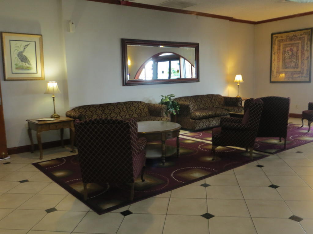 Clarion Inn Conference Center Модесто Екстер'єр фото