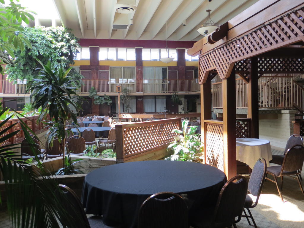 Clarion Inn Conference Center Модесто Екстер'єр фото