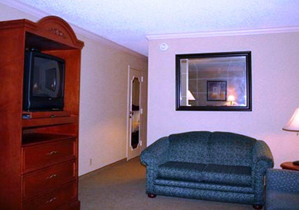 Clarion Inn Conference Center Модесто Екстер'єр фото