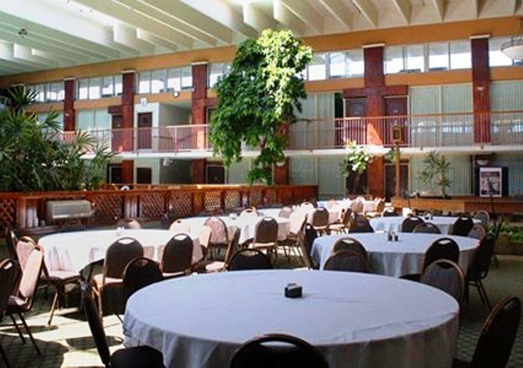 Clarion Inn Conference Center Модесто Екстер'єр фото