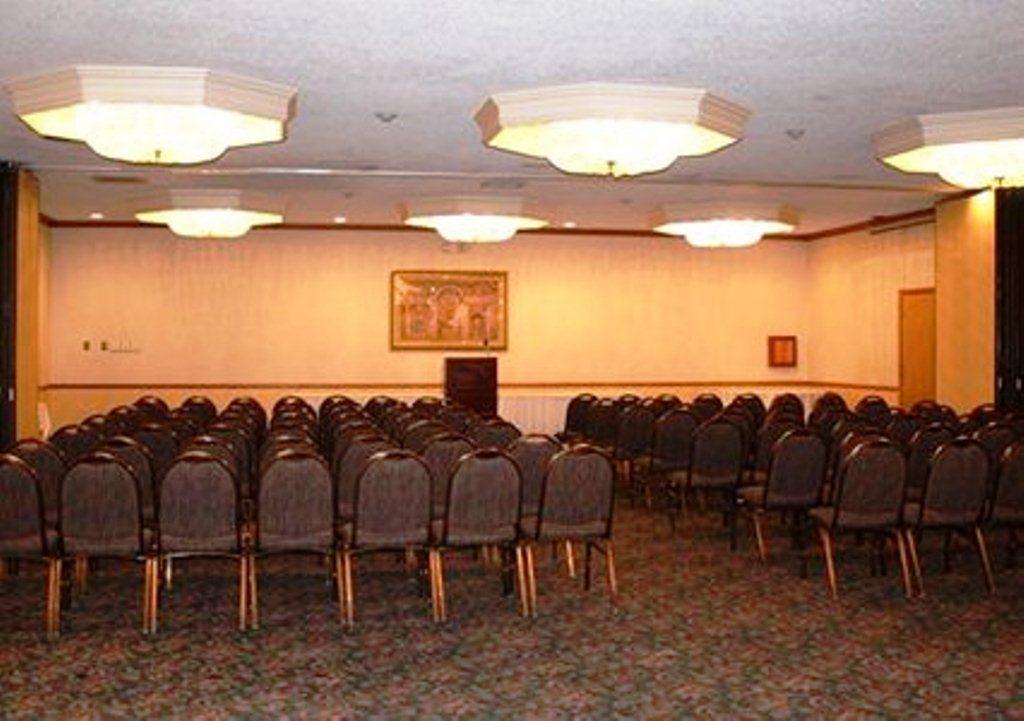 Clarion Inn Conference Center Модесто Екстер'єр фото