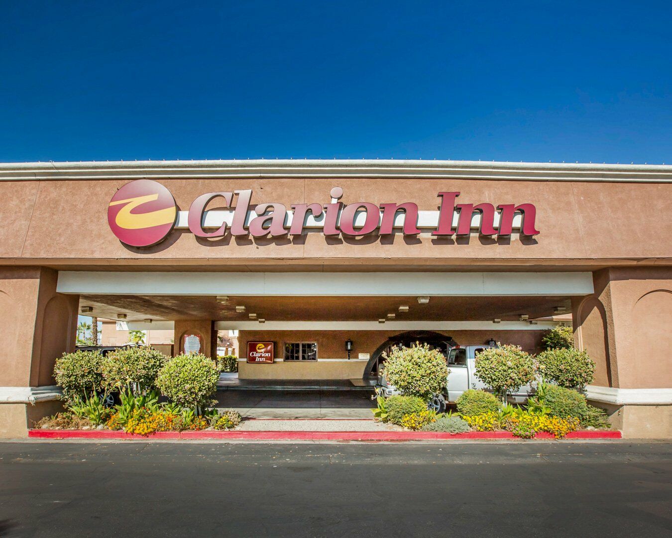 Clarion Inn Conference Center Модесто Екстер'єр фото