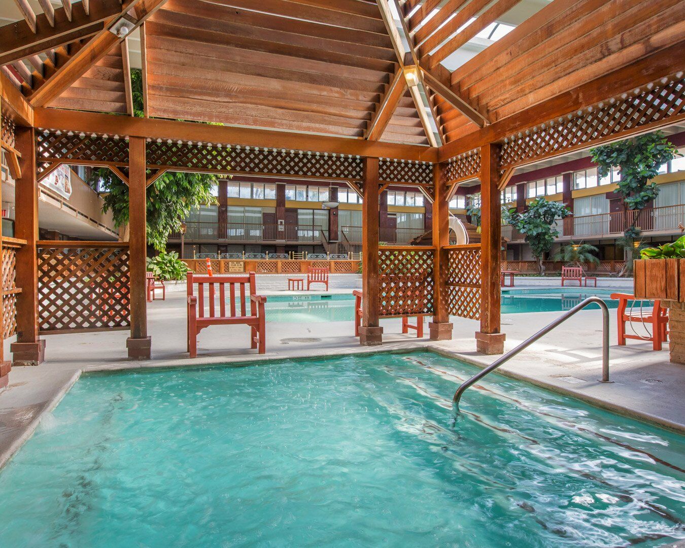 Clarion Inn Conference Center Модесто Екстер'єр фото